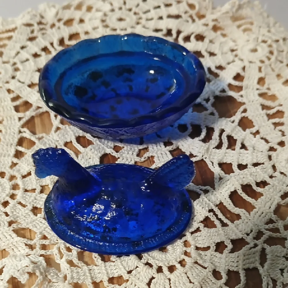 Vintage Blue Hen On Nest Mini - Picture 2 of 5